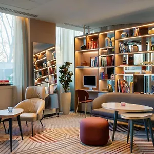 Hotel Ac Porte Maillot By Marriott, Paris