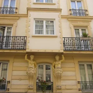 Отель De Nemours