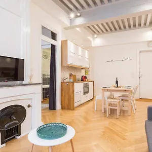 https://dify-lovely-cordeliers.hotels-rhonealpes.com